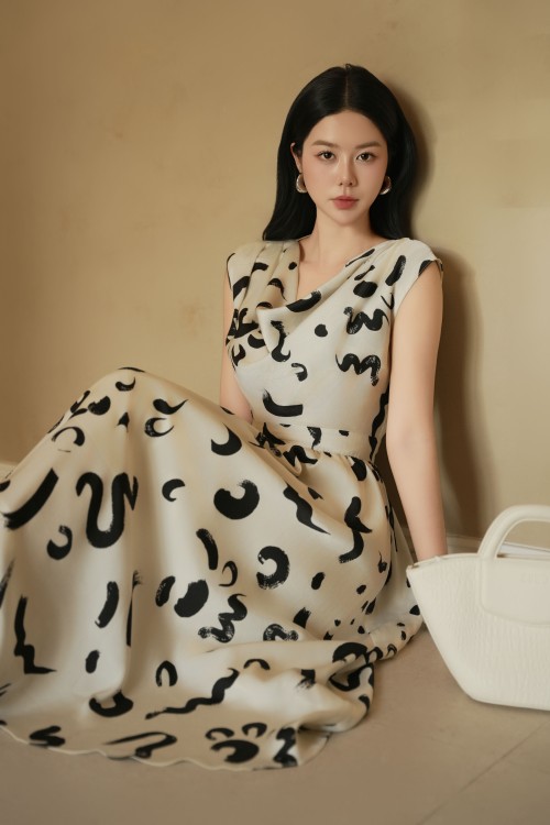 Sixdo Light Cream Silk Flared Dress